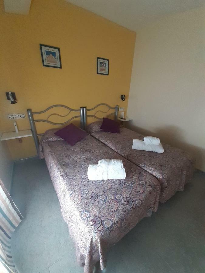 Hostal Puig Rom Ρόζες Εξωτερικό φωτογραφία
