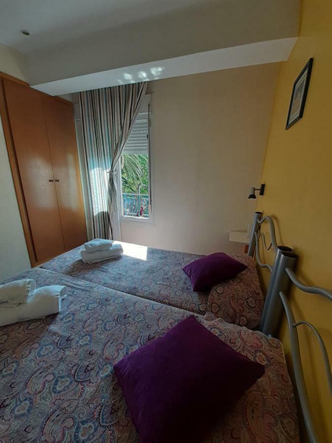 Hostal Puig Rom Ρόζες Εξωτερικό φωτογραφία